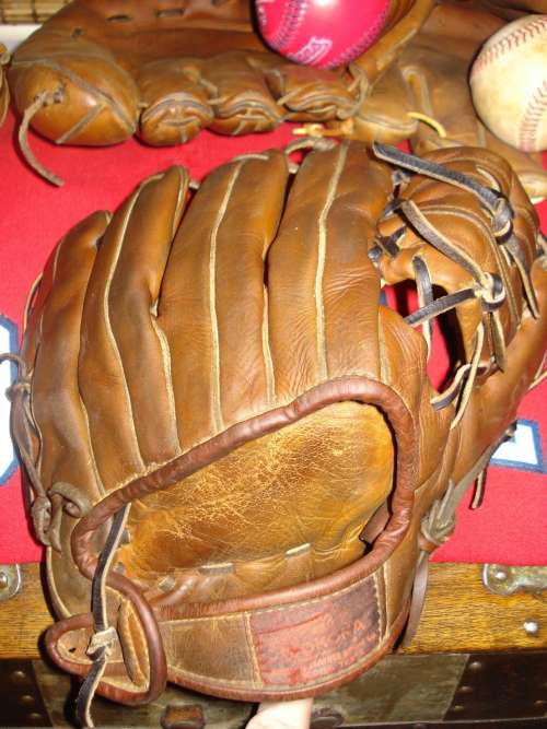 Chico Carrasquel Nokona CC Back